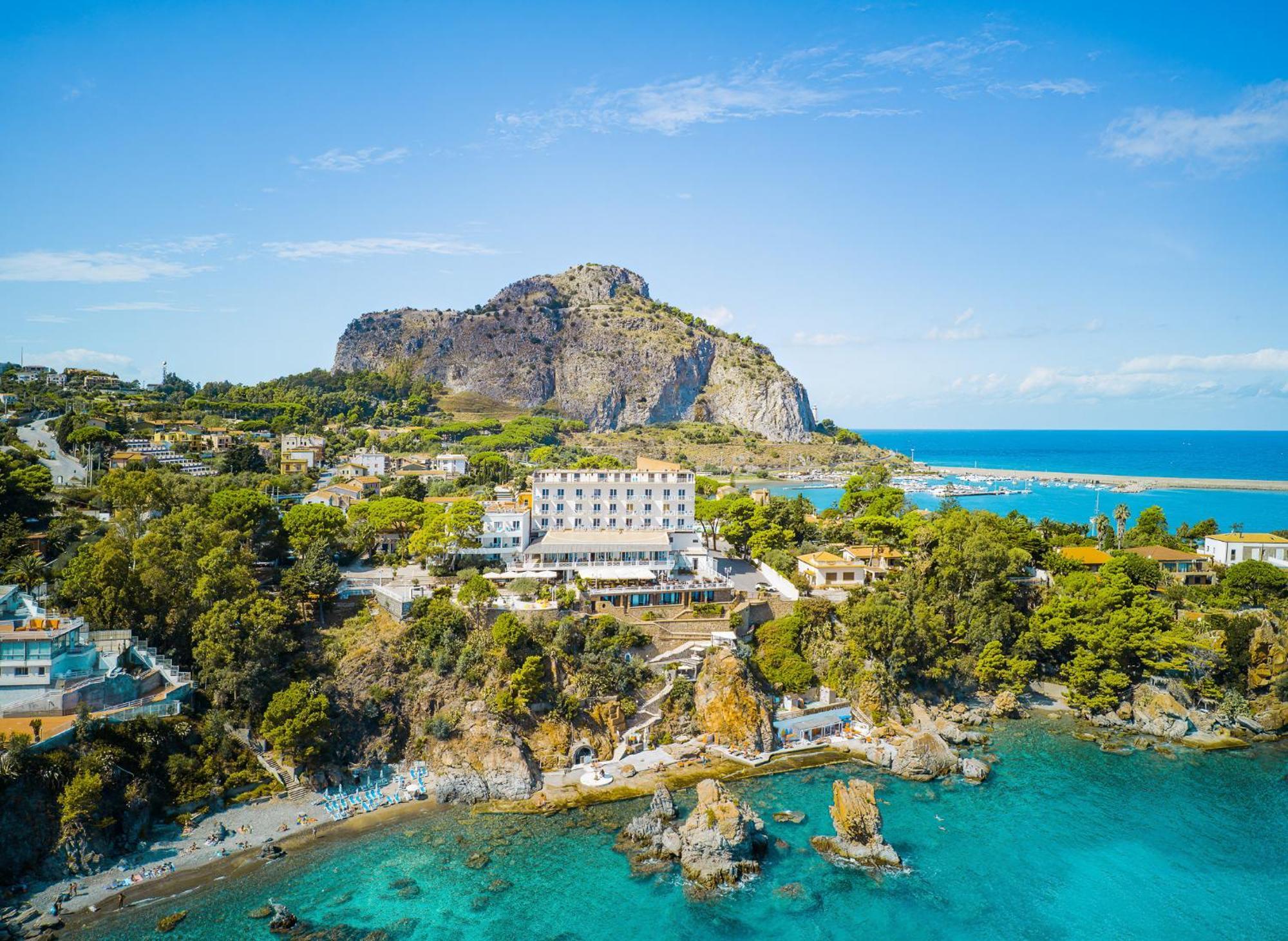 Hotel Kalura Чефалу Екстериор снимка