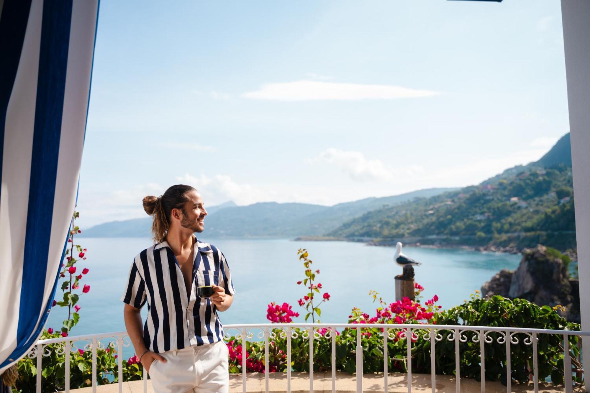 Hotel Kalura Чефалу Екстериор снимка